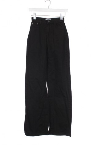 Pantaloni de femei Bershka, Mărime XXS, Culoare Negru, Preț 94,99 Lei