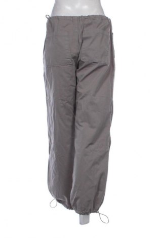 Damenhose Stradivarius, Größe S, Farbe Grau, Preis 12,99 €