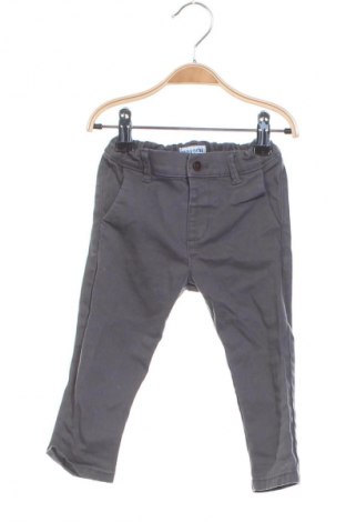 Kinderjeans Mayoral, Größe 9-12m/ 74-80 cm, Farbe Grau, Preis € 6,99