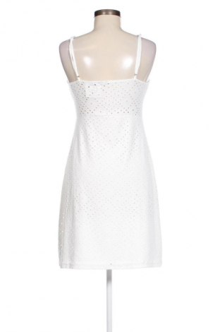 Ruha Unbranded, Méret M, Szín Fehér, Ár 7 879 Ft