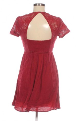 Rochie Abercrombie & Fitch, Mărime S, Culoare Roșu, Preț 62,99 Lei