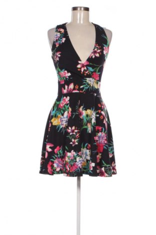 Kleid Ax Paris, Größe M, Farbe Mehrfarbig, Preis 14,99 €