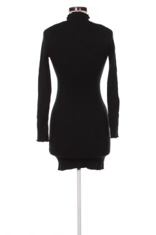 Rochie Bershka, Mărime M, Culoare Negru, Preț 138,14 Lei