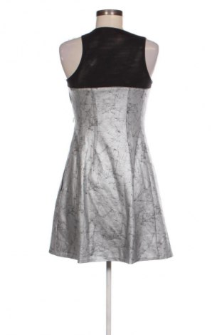 Kleid Catherine Malandrino, Größe M, Farbe Silber, Preis € 12,99