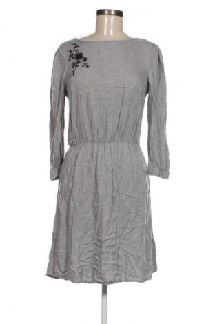 Kleid Esmara, Größe M, Farbe Grau, Preis 15,00 €