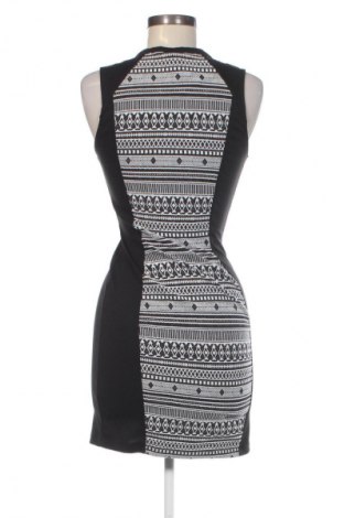 Kleid H&M Divided, Größe M, Farbe Mehrfarbig, Preis € 12,99