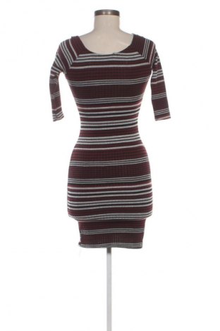 Kleid New Look, Größe S, Farbe Mehrfarbig, Preis € 6,99