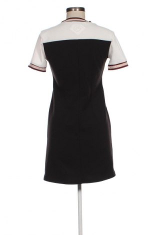 Kleid Rinascimento, Größe M, Farbe Schwarz, Preis 42,05 €