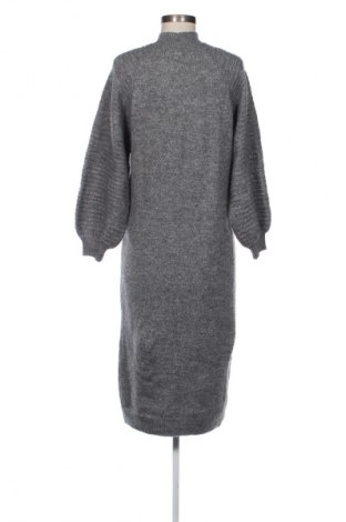 Рокля Vero Moda, Размер M, Цвят Сив, Цена 9,99 лв.