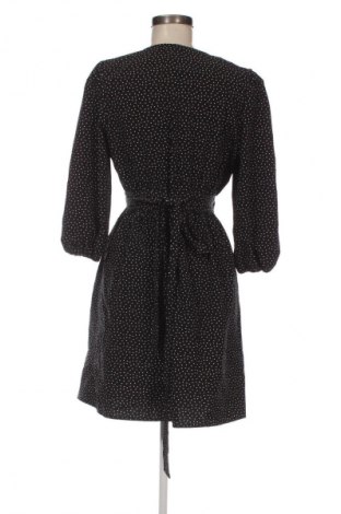 Рокля Vero Moda, Размер M, Цвят Черен, Цена 20,99 лв.