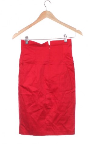 Latzkleid Young, Größe S, Farbe Rot, Preis 5,99 €