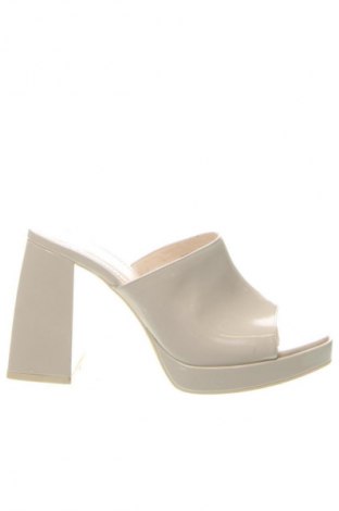 Pantolette Bershka, Größe 39, Farbe Beige, Preis € 37,40