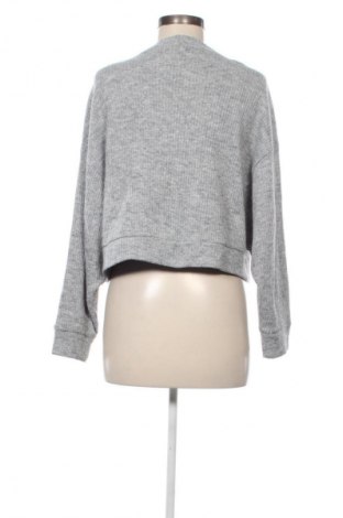 Bluză de femei Bershka, Mărime S, Culoare Gri, Preț 23,99 Lei