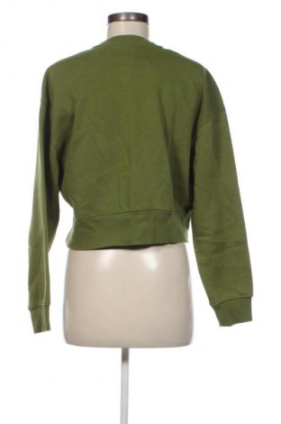 Damen Shirt Bershka, Größe XS, Farbe Grün, Preis 10,00 €