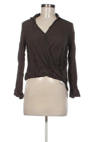 Bluză de femei Bershka, Mărime S, Culoare Gri, Preț 51,00 Lei