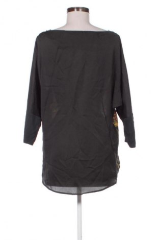 Дамска блуза Bershka, Размер M, Цвят Многоцветен, Цена 10,00 €