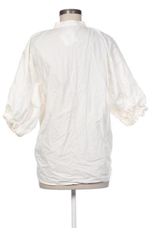 Damen Shirt Christian Berg, Größe M, Farbe Ecru, Preis 14,00 €