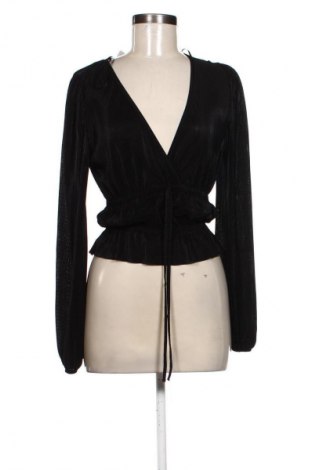 Dámská halenka Pull&Bear, Velikost M, Barva Černá, Cena  139,00 Kč