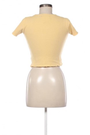 Дамска блуза Pull&Bear, Размер M, Цвят Жълт, Цена 10,00 €