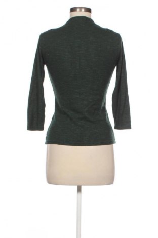 Damen Shirt Stradivarius, Größe M, Farbe Grün, Preis € 5,99