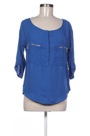 Damen Shirt Stradivarius, Größe M, Farbe Blau, Preis 10,00 €