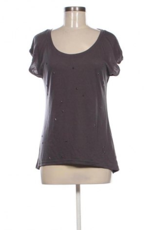 Γυναικείο t-shirt Peppercorn, Μέγεθος M, Χρώμα Γκρί, Τιμή 8,99 €