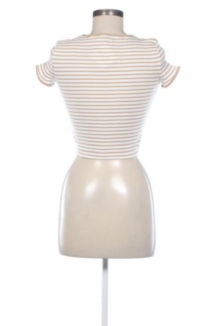 Дамска тениска United Colors Of Benetton, Размер S, Цвят Многоцветен, Цена 21,00 €