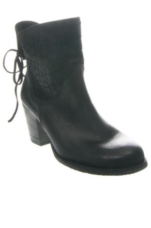 Dámské boty  Alesya, Velikost 39, Barva Černá, Cena  3 840,00 Kč