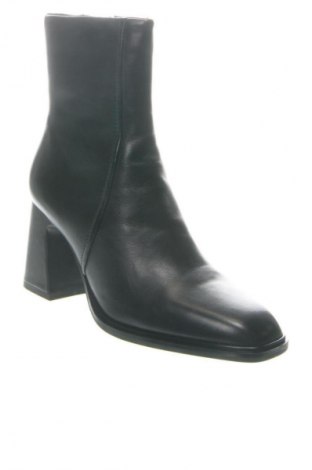 Női bokacsizma NEWD. Tamaris, Méret 40, Szín Fekete, Ár 67 749 Ft