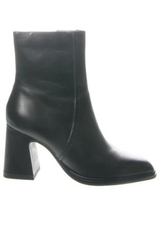 Női bokacsizma NEWD. Tamaris, Méret 38, Szín Fekete, Ár 67 749 Ft
