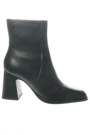 Női bokacsizma NEWD. Tamaris, Méret 40, Szín Fekete, Ár 67 749 Ft
