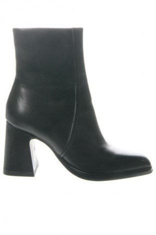 Női bokacsizma NEWD. Tamaris, Méret 38, Szín Fekete, Ár 67 749 Ft