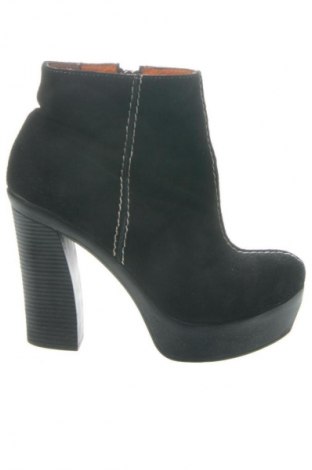 Damen Stiefeletten NOVITA, Größe 39, Farbe Schwarz, Preis 123,15 €