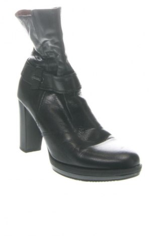 Damskie botki Nero Giardini, Rozmiar 38, Kolor Czarny, Cena 861,35 zł