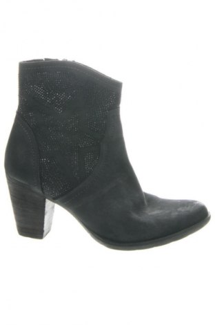 Дамски боти Tamaris, Размер 38, Цвят Черен, Цена 30,16 €