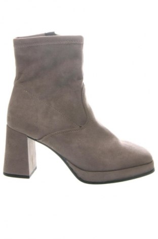 Дамски боти Tamaris, Размер 41, Цвят Бежов, Цена 58,00 €