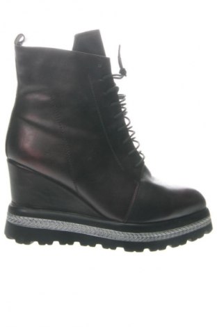 Дамски боти Unbranded, Размер 38, Цвят Многоцветен, Цена 32,00 €