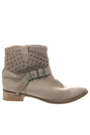 Дамски боти Unbranded, Размер 40, Цвят Бежов, Цена 52,00 €