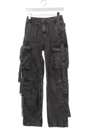 Dámské džíny  Bershka, Velikost XS, Barva Vícebarevné, Cena  425,00 Kč