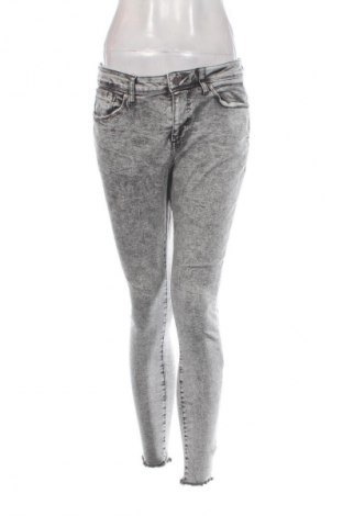 Női farmernadrág Bershka, Méret XL, Szín Fekete, Ár 5 659 Ft