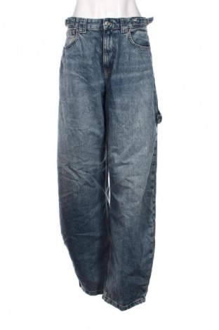 Damskie jeansy Bershka, Rozmiar M, Kolor Niebieski, Cena 58,99 zł