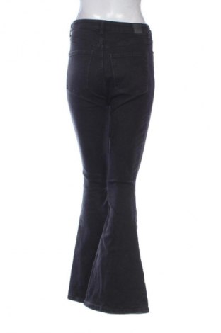 Női farmernadrág Bershka, Méret S, Szín Fekete, Ár 4 909 Ft