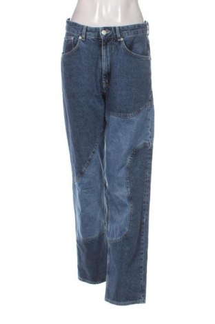 Дамски дънки Bershka, Размер L, Цвят Син, Цена 14,82 €