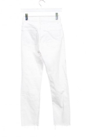 Dámské džíny  Bershka, Velikost XS, Barva Bílá, Cena  425,00 Kč