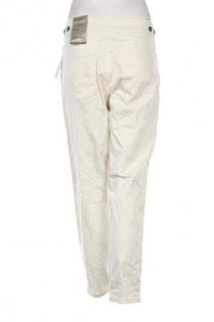 Дамски дънки Clockhouse, Размер M, Цвят Бежов, Цена 11,24 €