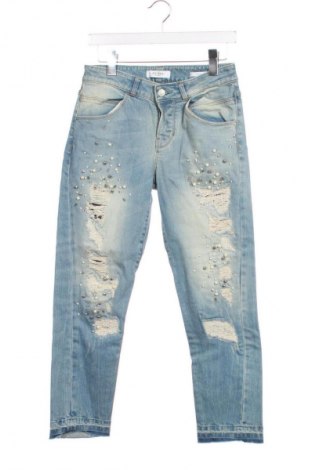 Női farmernadrág Guess, Méret XS, Szín Sokszínű, Ár 15 702 Ft