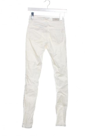 Damen Jeans Ltb, Größe S, Farbe Weiß, Preis 10,99 €
