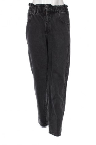 Blugi de femei Pull&Bear, Mărime M, Culoare Negru, Preț 65,99 Lei