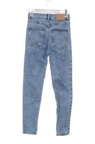Damskie jeansy Pull&Bear, Rozmiar S, Kolor Niebieski, Cena 80,38 zł