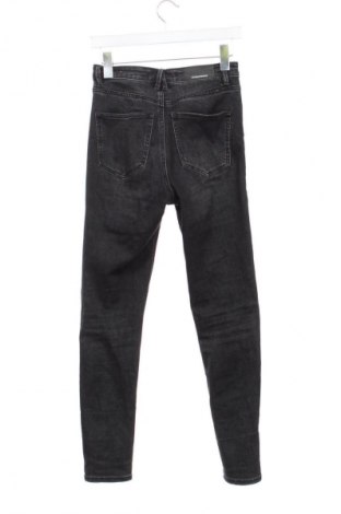 Γυναικείο Τζίν Stradivarius, Μέγεθος S, Χρώμα Μαύρο, Τιμή 14,77 €